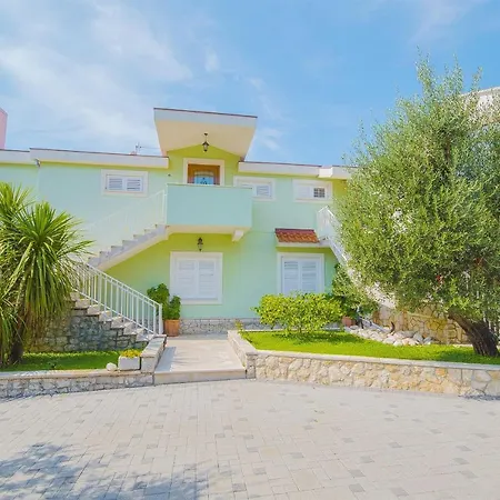 Apartament Dubravka *